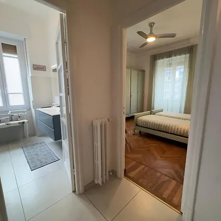 アパート 1 Min Walk From The Sea, With 2 Bed And 2 Bath アラッシオ