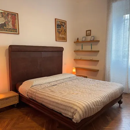 1 Min Walk From The Sea, With 2 Bed And 2 Bath Apartment *