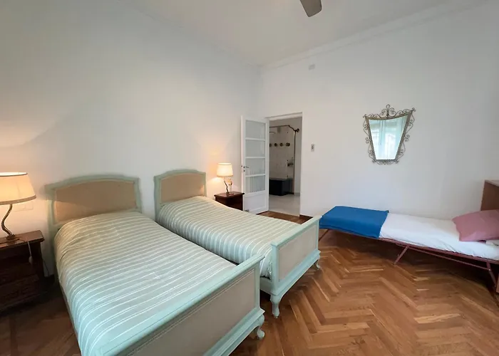 1 Min Walk From The Sea, With 2 Bed And 2 Bath