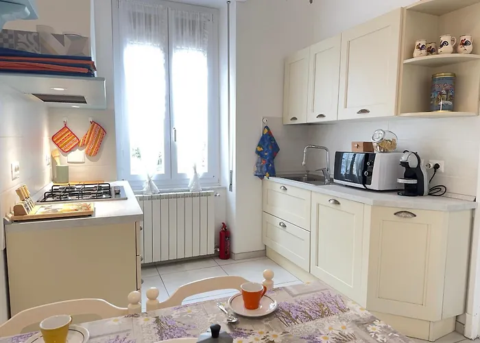 1 Min Walk From The Sea, With 2 Bed And 2 Bath 公寓